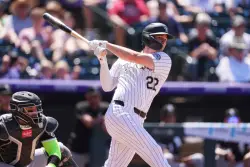 Mickey Moniak breaks out as Rockies rally to beat White Sox