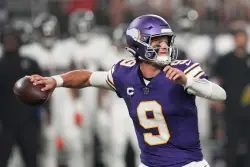 J.J. McCarthy back at practice for Vikings. Will he start against Eagles?