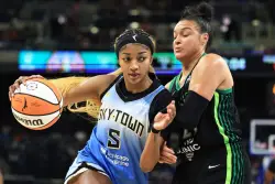 Lynx bounce back in Chicago, roll past Sky