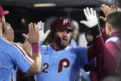 Kyle Schwarber makes an MVP statement with 4 home-run game